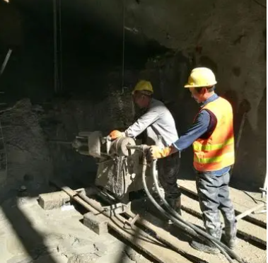 雨湖水下抗分散灌浆料特点 水下不分散注浆料介绍